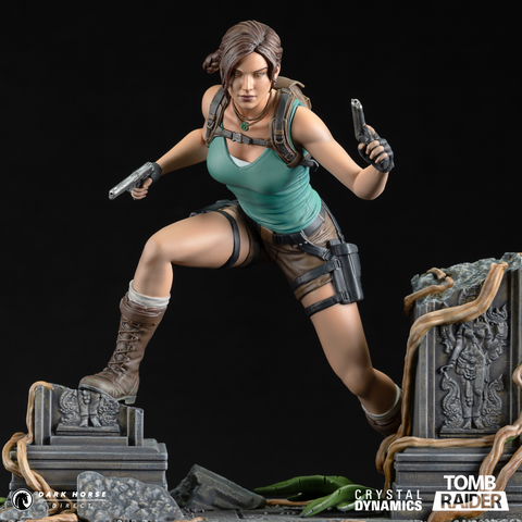 TOMB RAIDER: Lara Croft PVC Statue