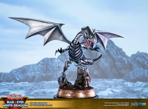 Yu-Gi-Oh! - Blue Eyes White Dragon PVC Statue: Silver Edition