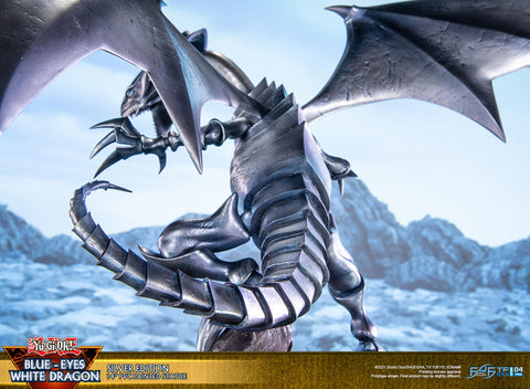 Yu-Gi-Oh! - Blue Eyes White Dragon PVC Statue: Silver Edition