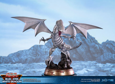 Yu-Gi-Oh! - Blue Eyes White Dragon PVC Statue