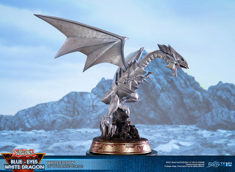 Yu-Gi-Oh! - Blue Eyes White Dragon PVC Statue