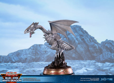 Yu-Gi-Oh! - Blue Eyes White Dragon PVC Statue