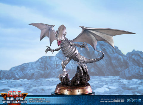 Yu-Gi-Oh! - Blue Eyes White Dragon PVC Statue